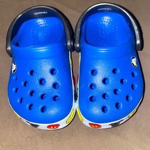 Mickey Mouse crocs size 4
